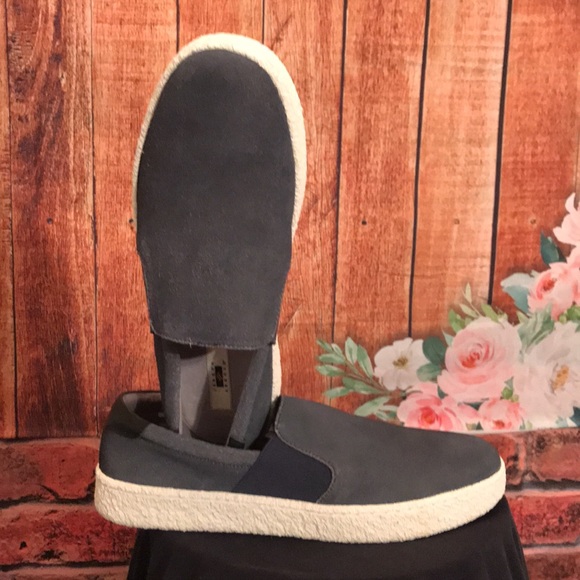 Joseph Abboud slipped on Casual - Picture 12 of 17